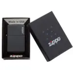 Encendedor Classic Black Matte Logo Zippo 3.webp